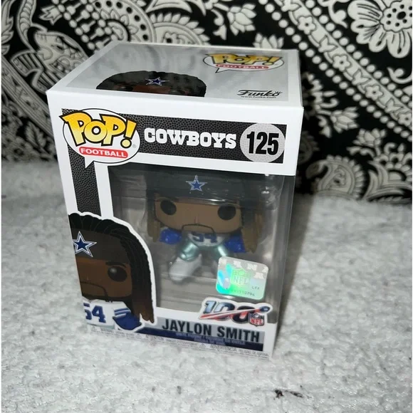 New! Never unboxed Funko Pop Jaylon Smith 125 Dallas Cowboy NFL - Picture 8 of 10